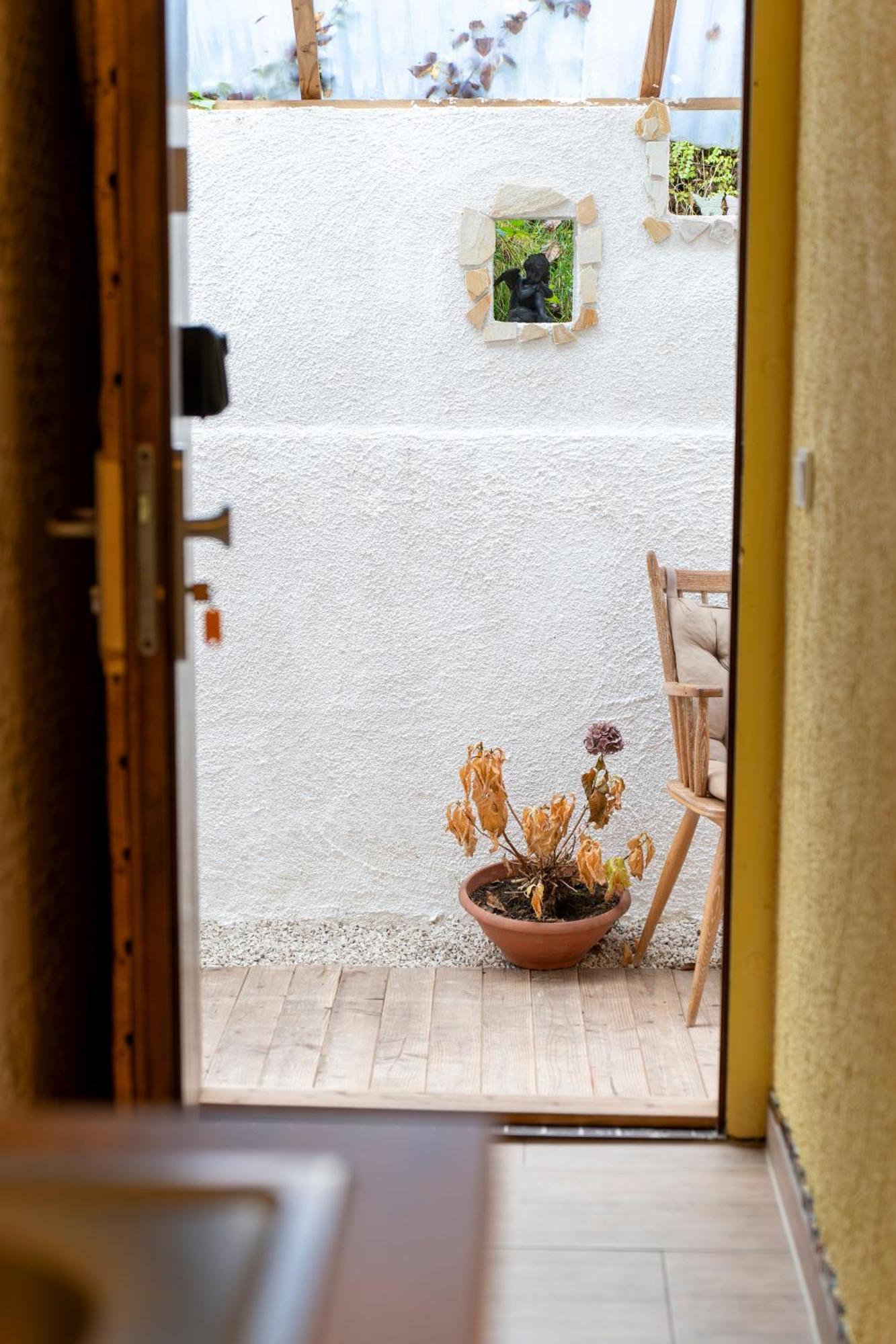 Pfiffige Luisa In Ruhiger Waldrandlage Mit Balkon Und Wintergarten * Marburg